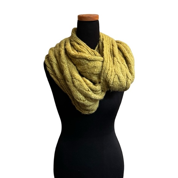 LUXURY WOODEN SHIPS WOOL TUBE SCARF infinity mustard color mohair blend unisex - Picture 5 of 14
